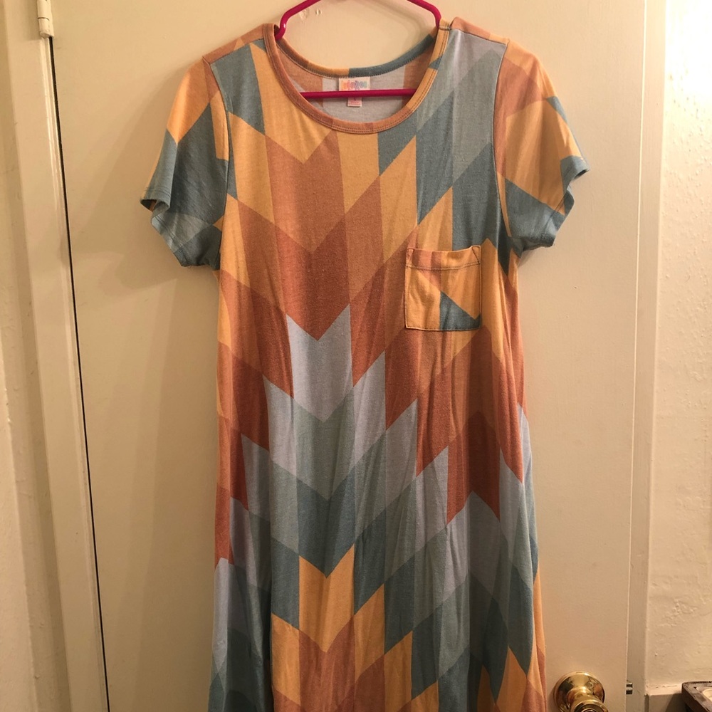 💛✨Sunburst Print Carly, size small✨💛